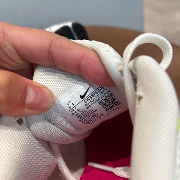 Nike Women’s Zoom Air Fire "Summit White And Total Orange" sneaker, Size 9.5 - Picture 11 of 13